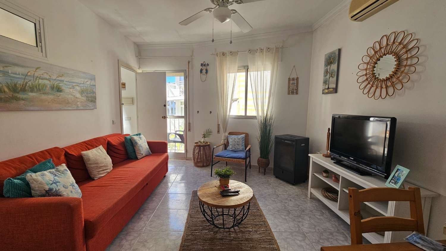 2 bedroom Beach Apartment for rent in Torremolinos - € 1,250 (Ref: 9859106)