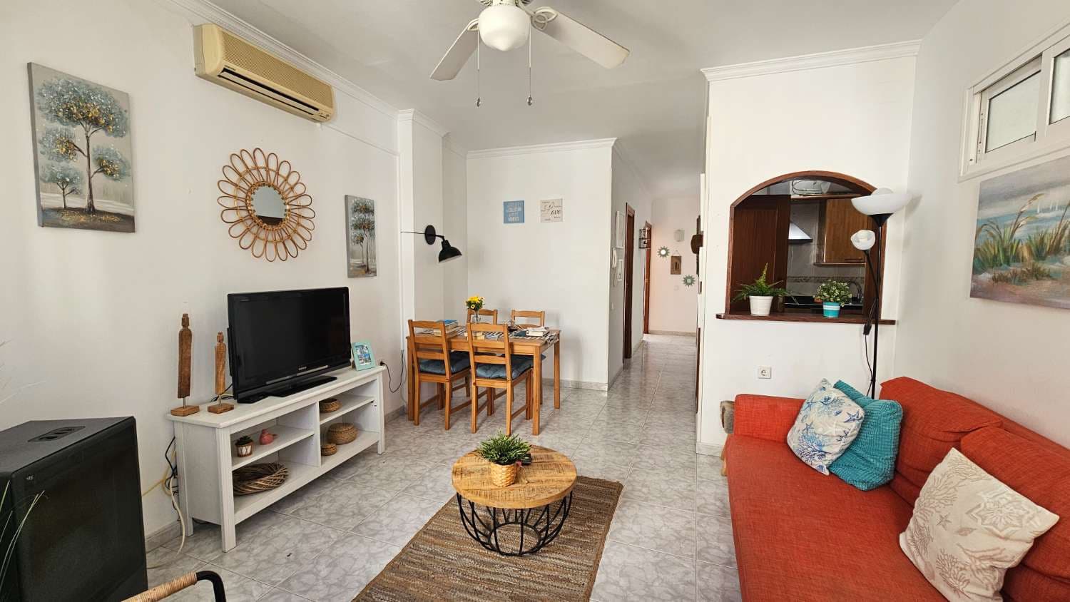 2 bedroom Beach Apartment for rent in Torremolinos - € 1,250 (Ref: 9859106)