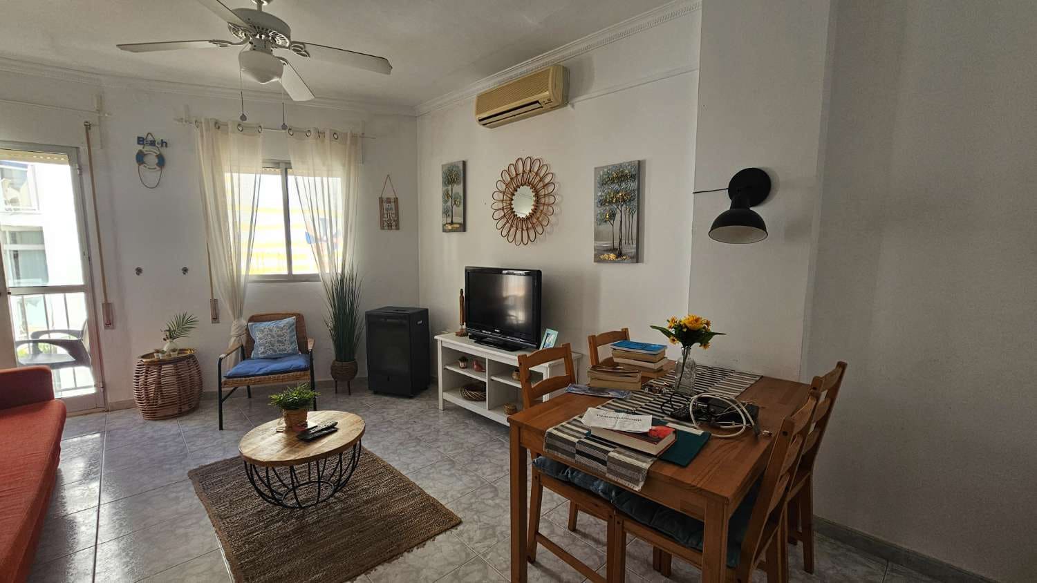 2 bedroom Beach Apartment for rent in Torremolinos - € 1,250 (Ref: 9859106)