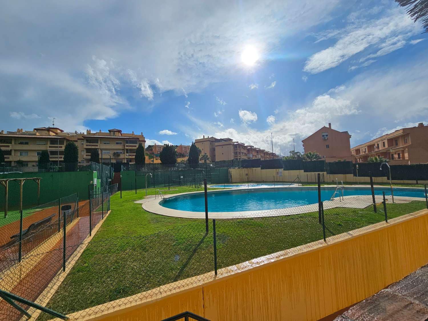 3 sypialnia Mieszkanie na sprzedaż w Alhaurin de la Torre z basenem - 345 000 € (Ref: 9872976)