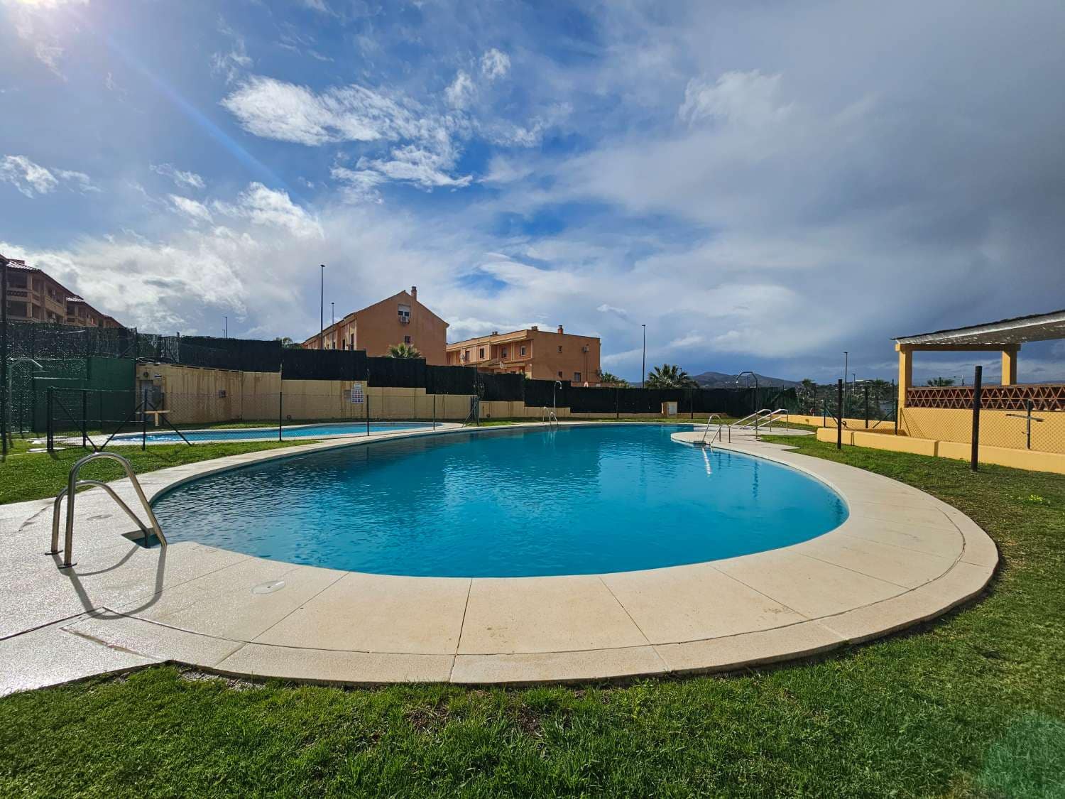 3 sypialnia Mieszkanie na sprzedaż w Alhaurin de la Torre z basenem - 345 000 € (Ref: 9872976)