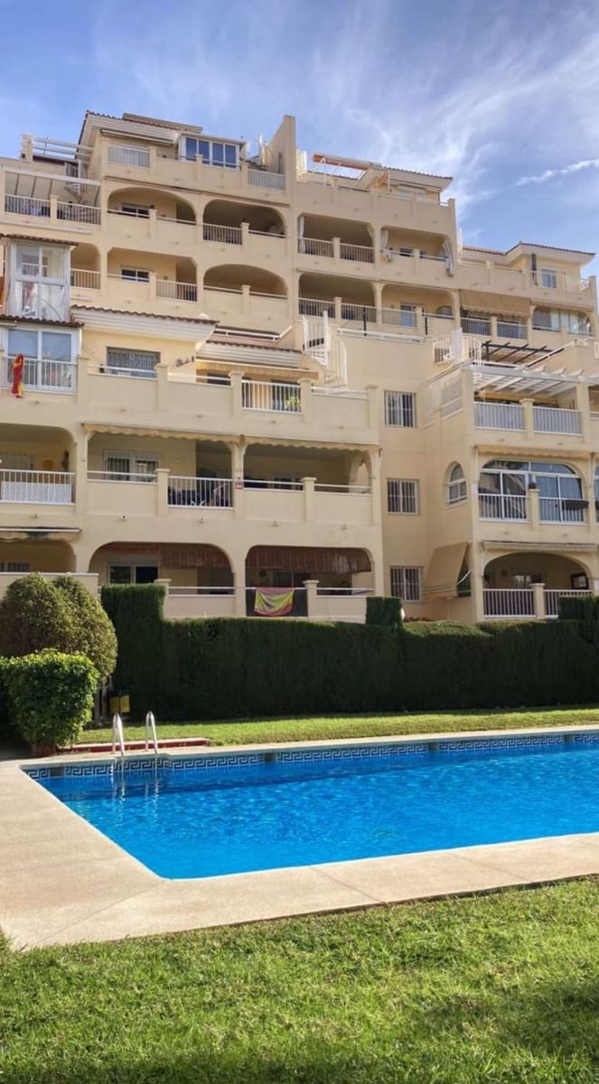 2 camera da letto Appartamento sulla Spiaggia in vendita in Benalmadena con piscina garage - 339.900 € (Rif: 9872977)