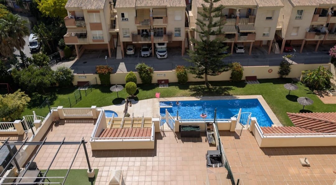 2 camera da letto Appartamento sulla Spiaggia in vendita in Benalmadena con piscina garage - 339.900 € (Rif: 9872977)