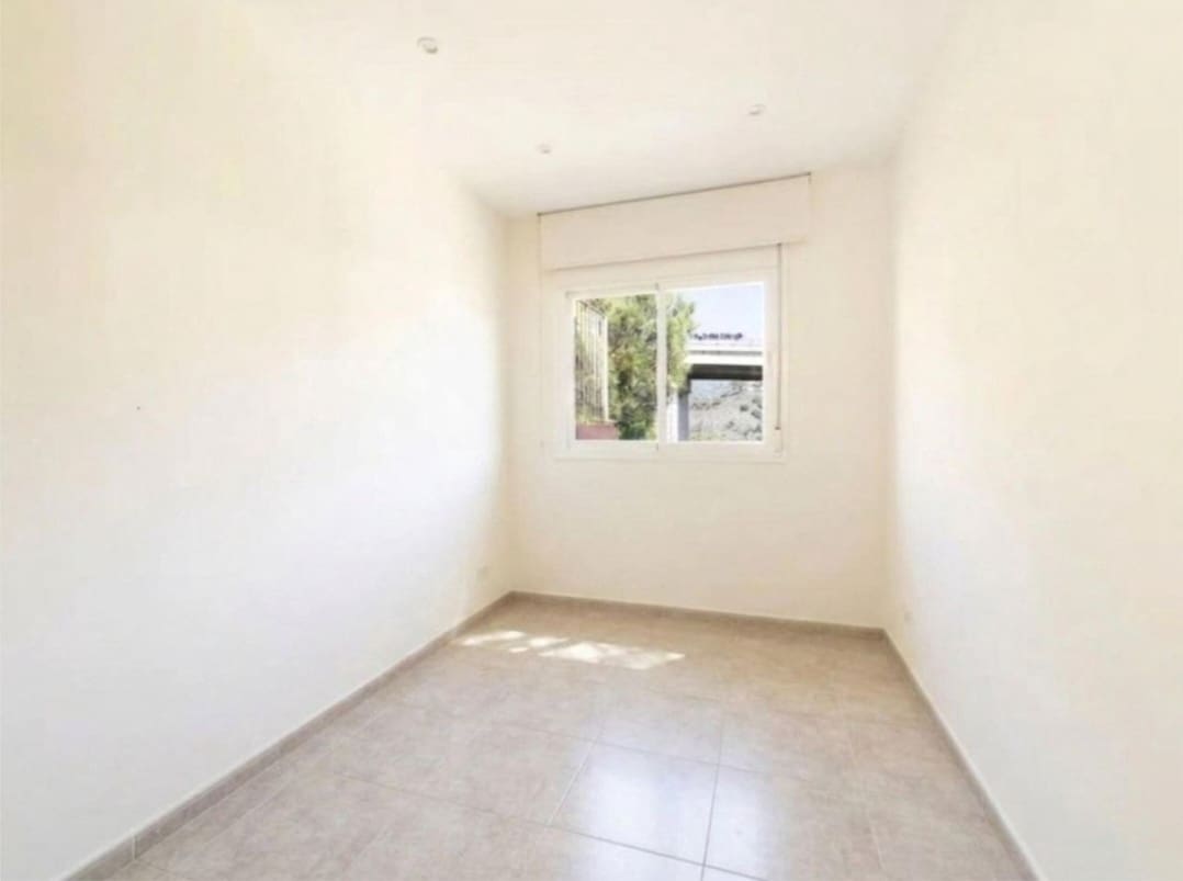 Villa/Maison Mitoyenne de 4 chambres à louer à Malaga ville avec garage - 1 990 € (Ref: 9875693)