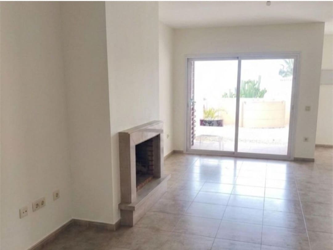 Villa/Maison Mitoyenne de 4 chambres à louer à Malaga ville avec garage - 1 990 € (Ref: 9875693)