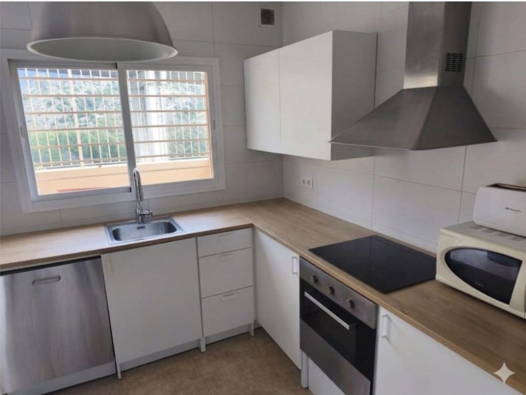 Villa/Maison Mitoyenne de 4 chambres à louer à Malaga ville avec garage - 1 990 € (Ref: 9875693)