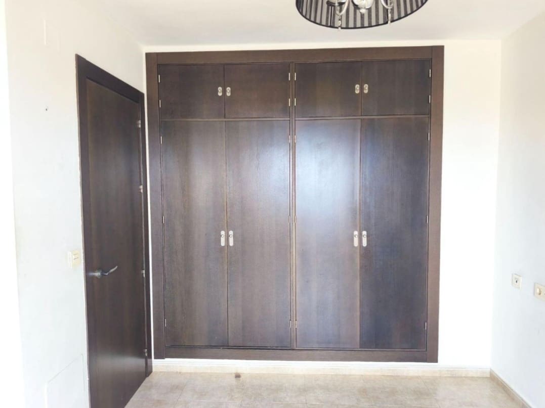Villa/Maison Mitoyenne de 4 chambres à louer à Malaga ville avec garage - 1 990 € (Ref: 9875693)
