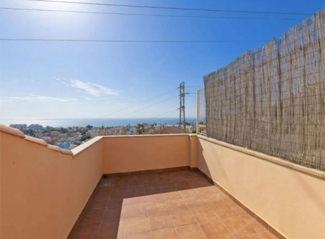 Villa/Maison Mitoyenne de 4 chambres à louer à Malaga ville avec garage - 1 990 € (Ref: 9875693)
