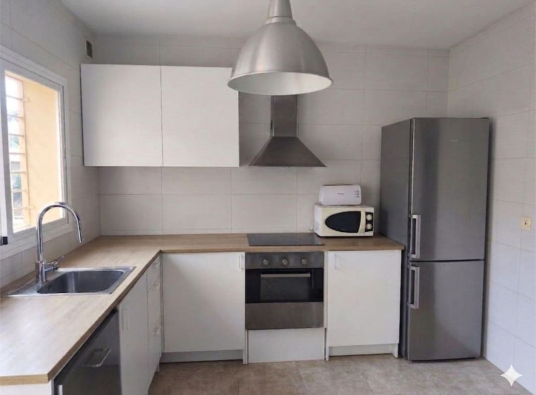 Villa/Maison Mitoyenne de 4 chambres à louer à Malaga ville avec garage - 1 990 € (Ref: 9875693)