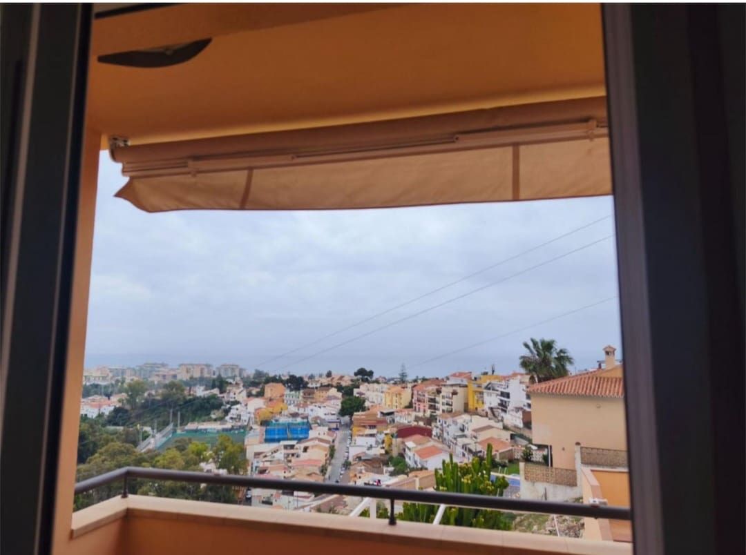 Villa/Maison Mitoyenne de 4 chambres à louer à Malaga ville avec garage - 1 990 € (Ref: 9875693)