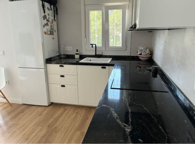 Apartamento Playa de 1 habitación en Marbella en venta - 199.000 € (Ref: 9880600)