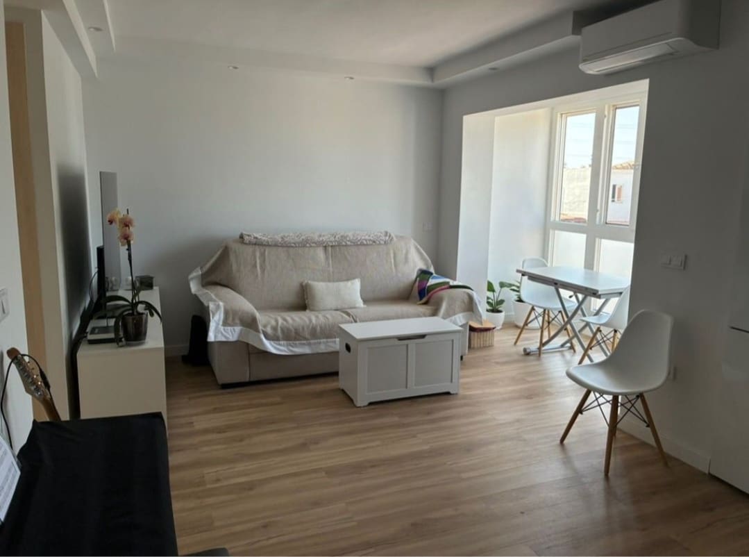 1 bedroom Beach Apartment for sale in Marbella - € 199,000 (Ref: 9880600)