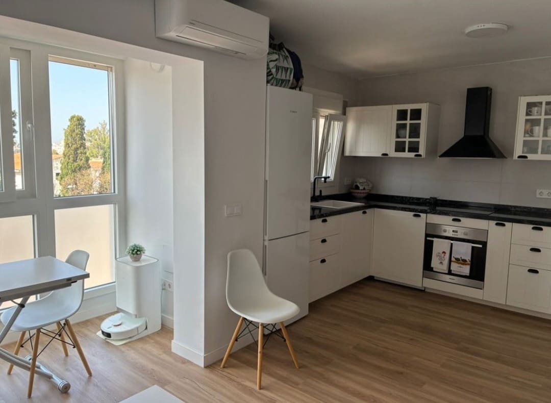 1 bedroom Beach Apartment for sale in Marbella - € 199,000 (Ref: 9880600)