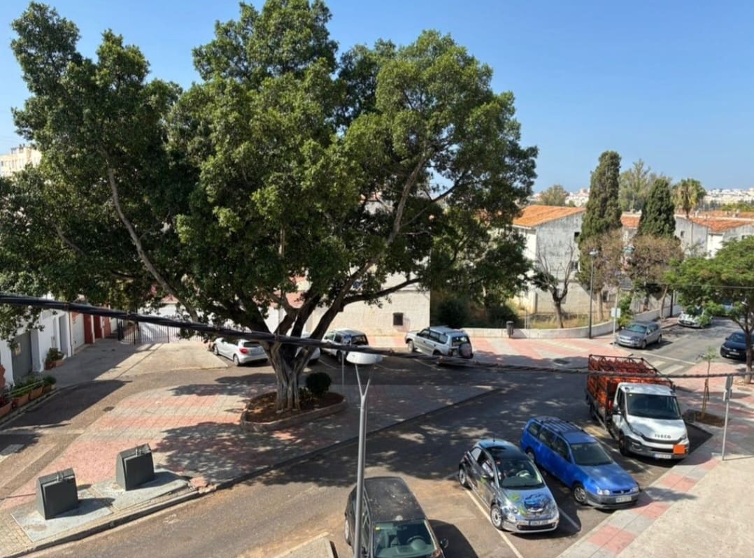 1 bedroom Beach Apartment for sale in Marbella - € 199,000 (Ref: 9880600)