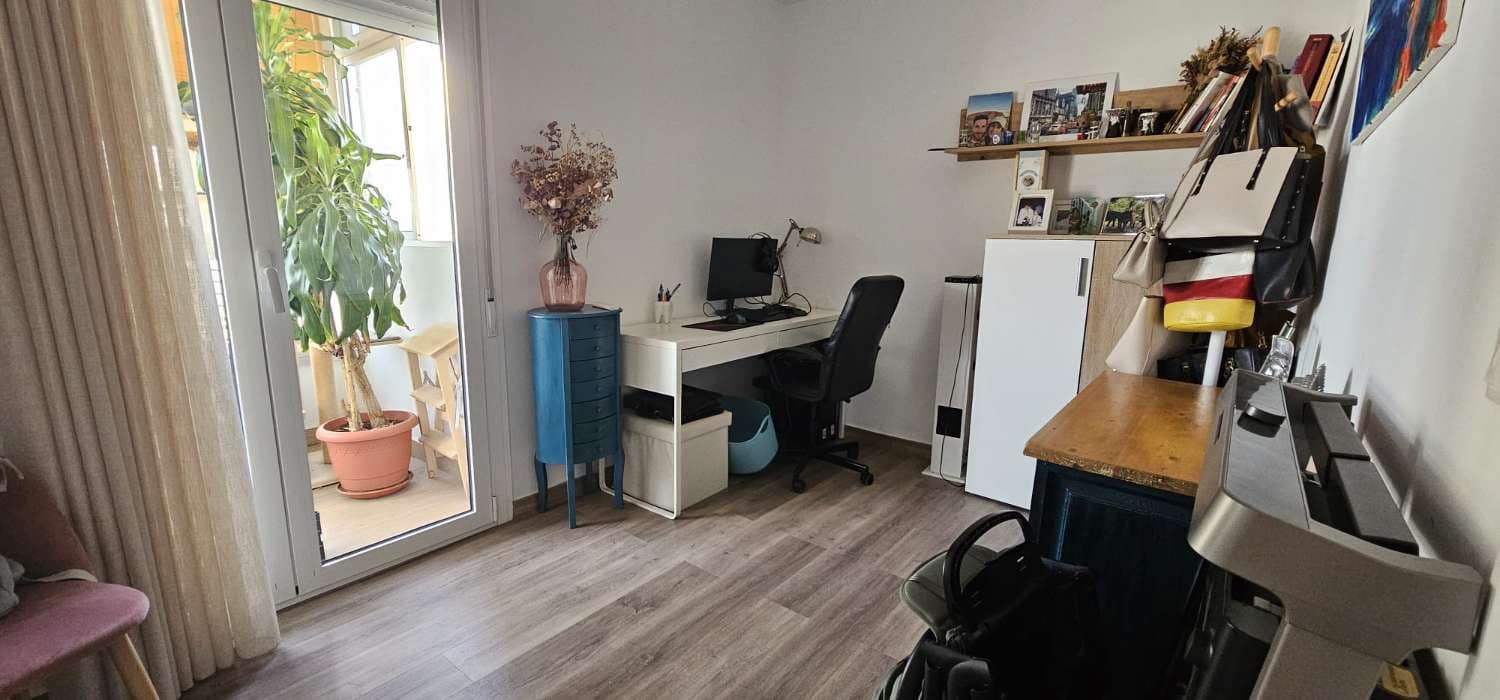 3 bedroom Beach Apartment for sale in Fuengirola with garage - € 360,000 (Ref: 9880601)