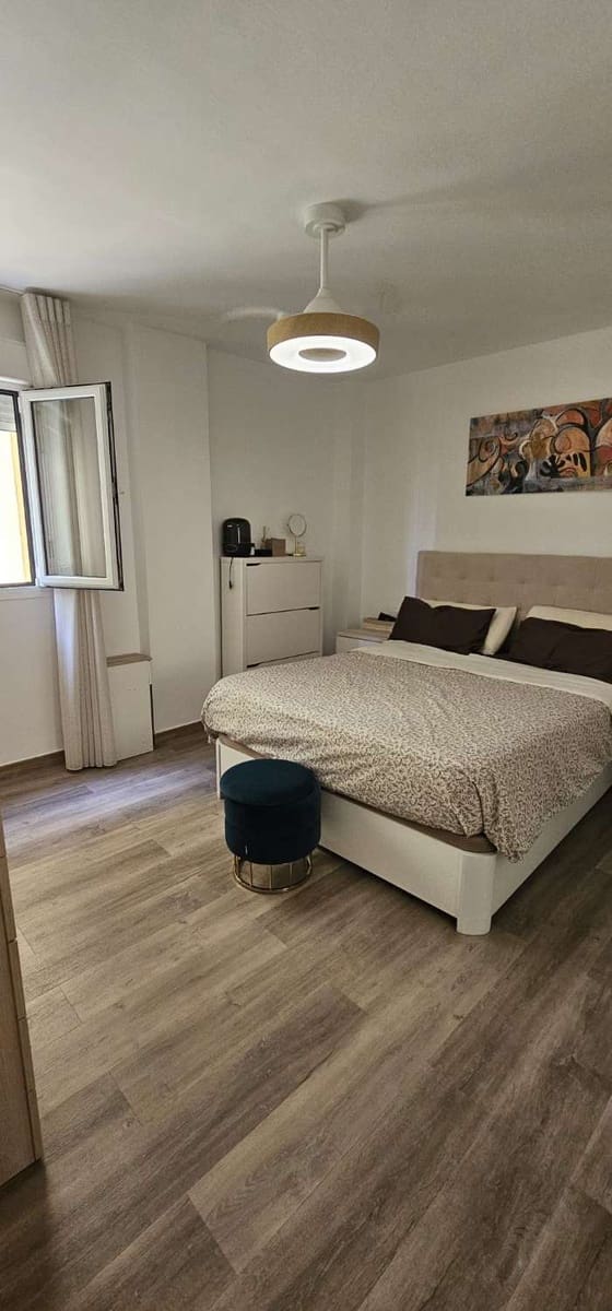 3 bedroom Beach Apartment for sale in Fuengirola with garage - € 360,000 (Ref: 9880601)
