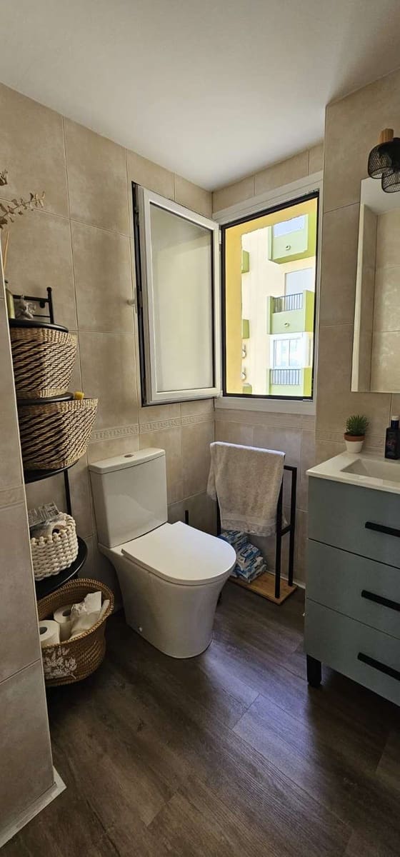 3 bedroom Beach Apartment for sale in Fuengirola with garage - € 360,000 (Ref: 9880601)