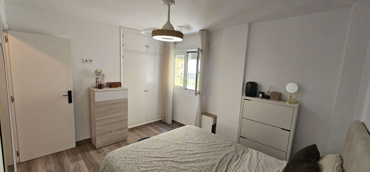 3 bedroom Beach Apartment for sale in Fuengirola with garage - € 360,000 (Ref: 9880601)