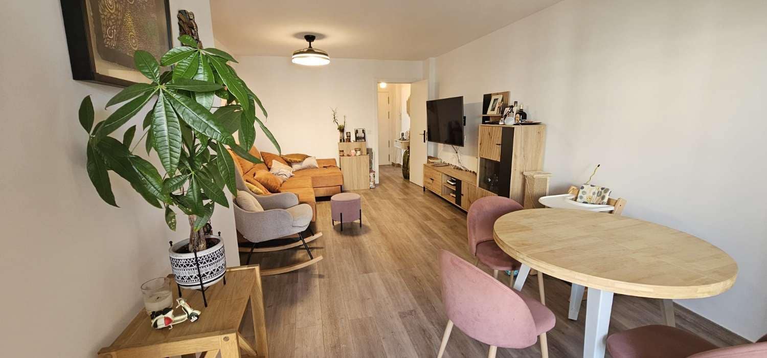 3 bedroom Beach Apartment for sale in Fuengirola with garage - € 360,000 (Ref: 9880601)