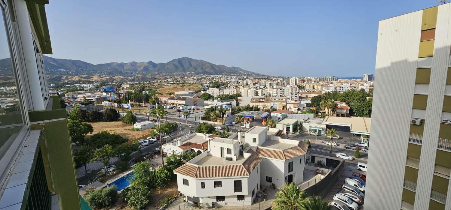 3 bedroom Beach Apartment for sale in Fuengirola with garage - € 360,000 (Ref: 9880601)