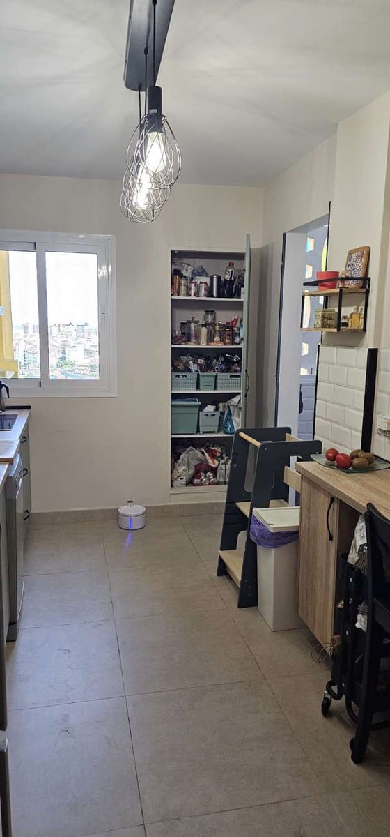 3 bedroom Beach Apartment for sale in Fuengirola with garage - € 360,000 (Ref: 9880601)