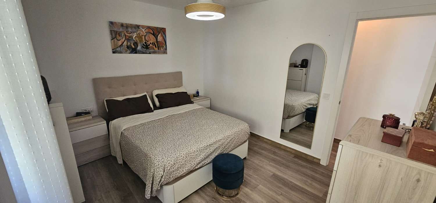 3 bedroom Beach Apartment for sale in Fuengirola with garage - € 360,000 (Ref: 9880601)