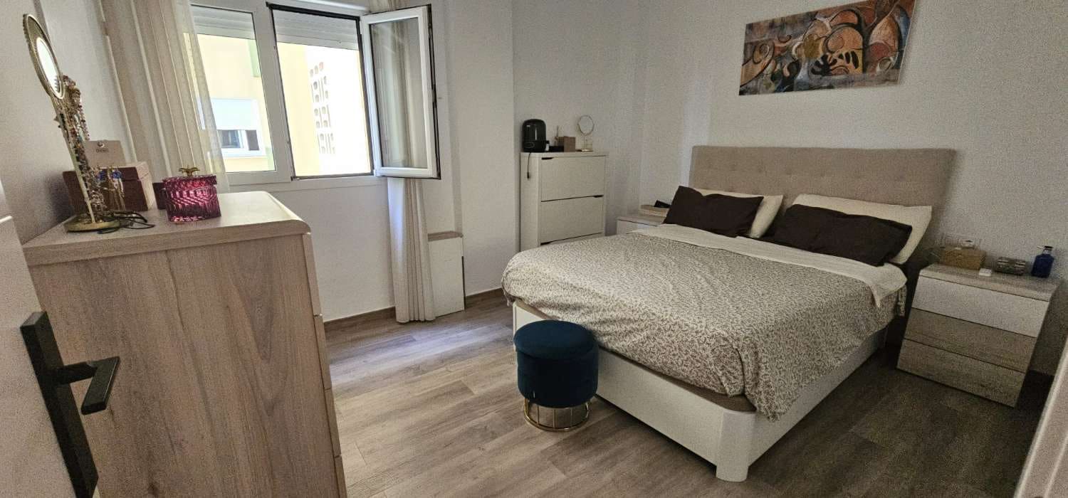3 bedroom Beach Apartment for sale in Fuengirola with garage - € 360,000 (Ref: 9880601)