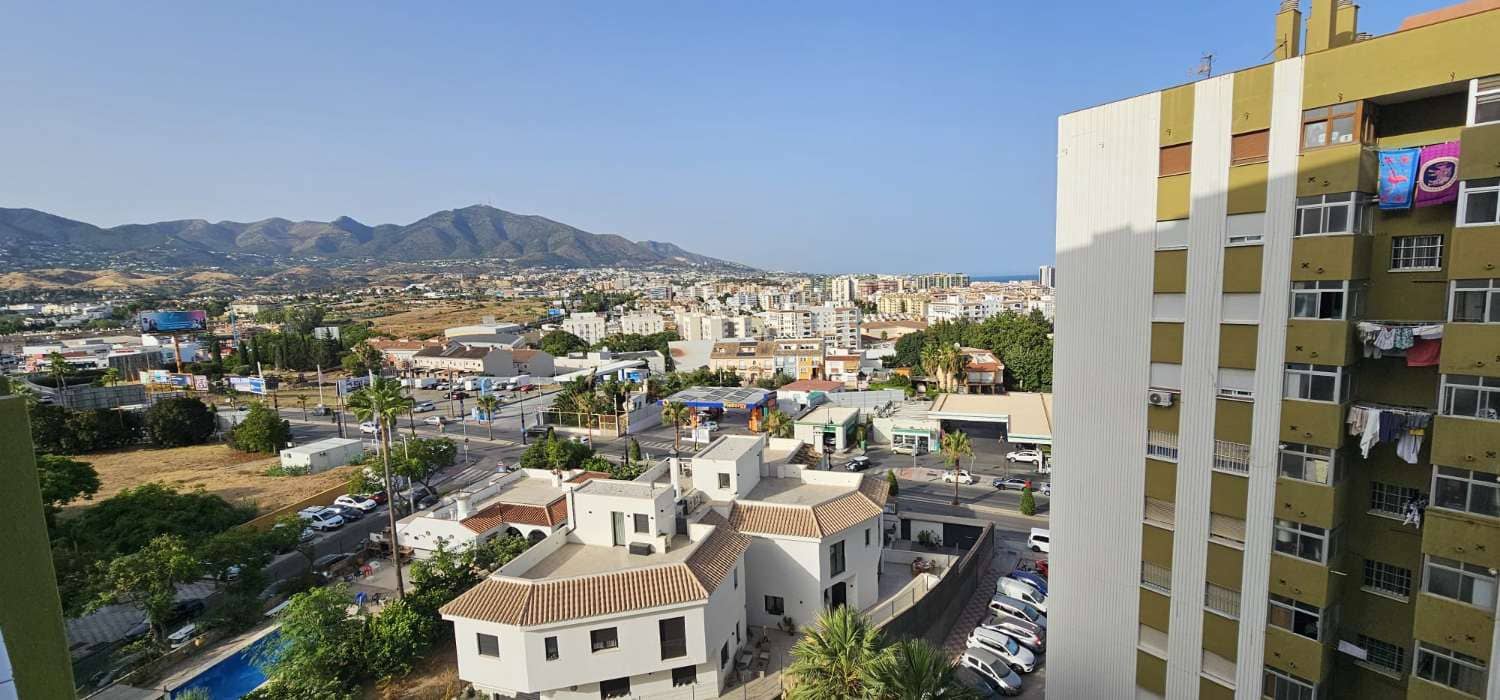 3 bedroom Beach Apartment for sale in Fuengirola with garage - € 360,000 (Ref: 9880601)