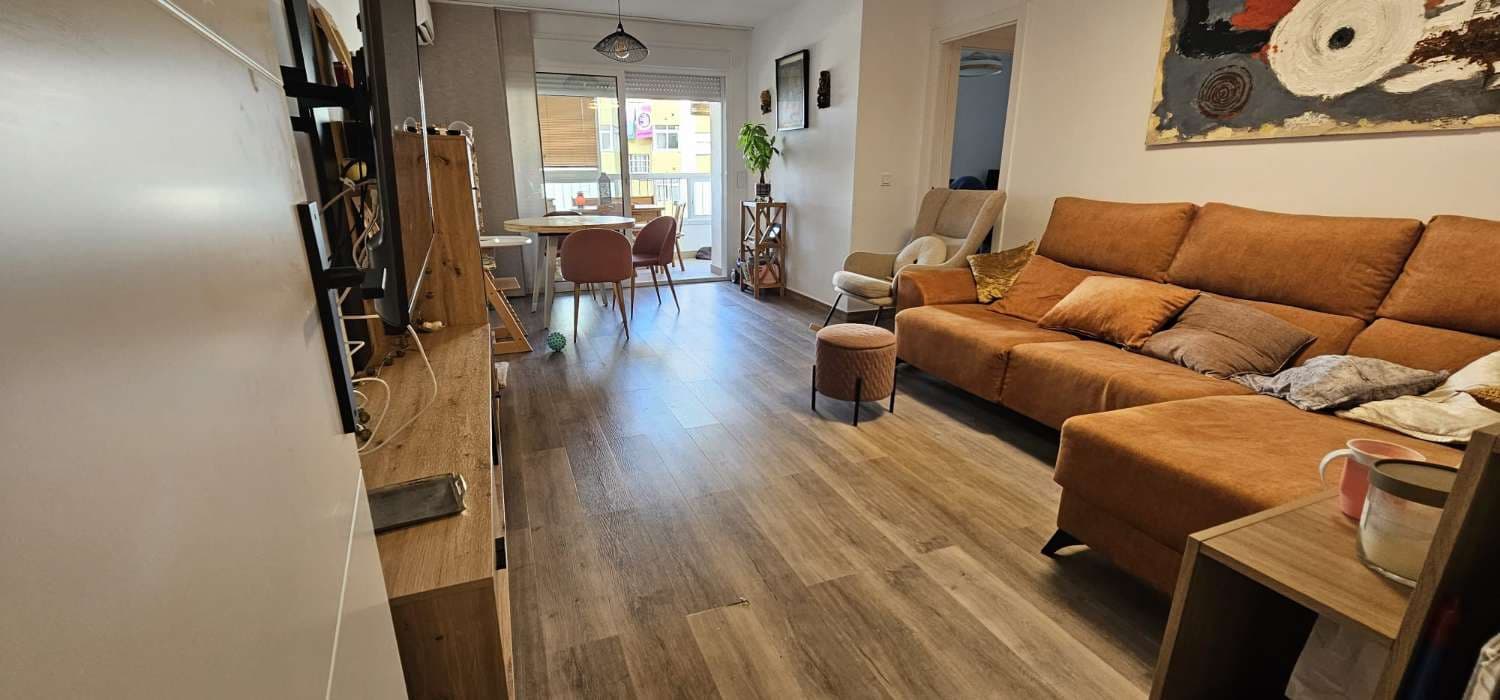 3 bedroom Beach Apartment for sale in Fuengirola with garage - € 360,000 (Ref: 9880601)