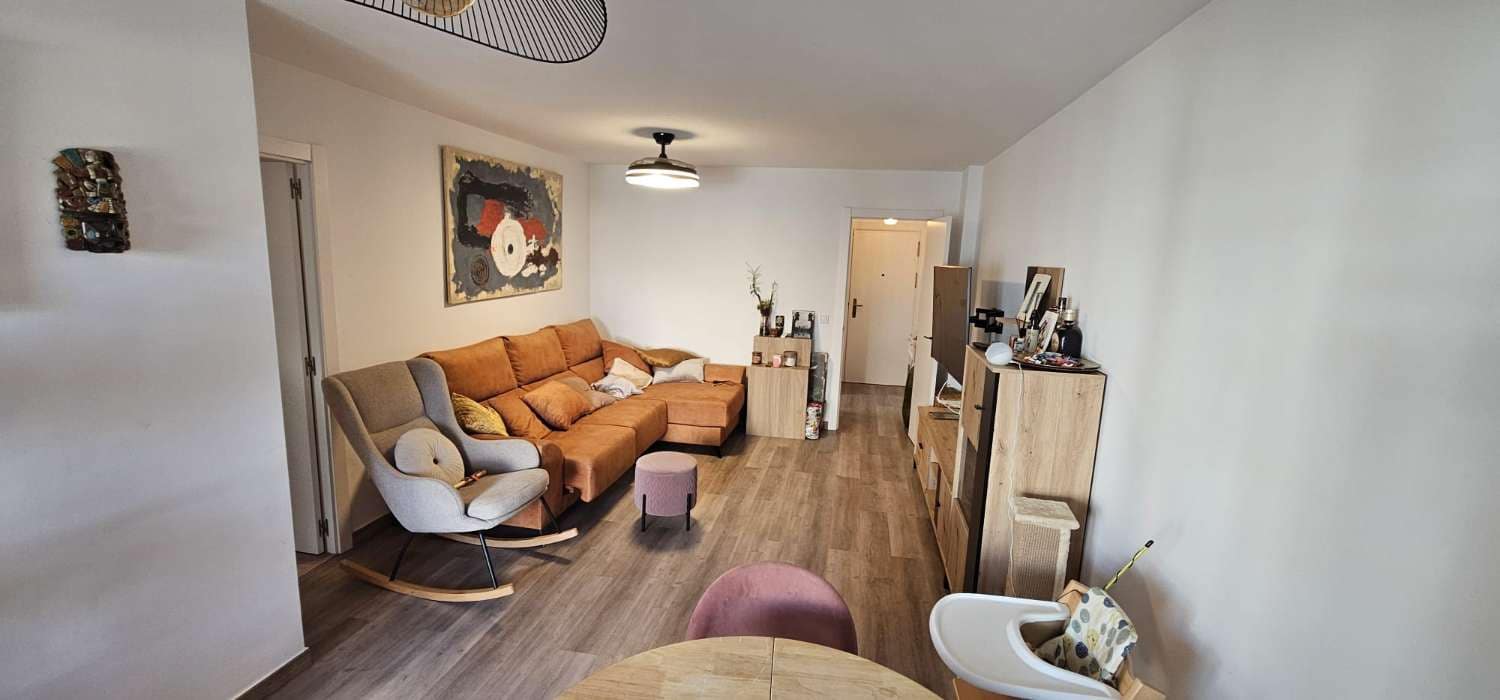 3 bedroom Beach Apartment for sale in Fuengirola with garage - € 360,000 (Ref: 9880601)