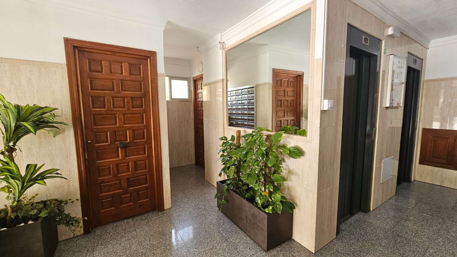 3 bedroom Beach Apartment for sale in Fuengirola with garage - € 360,000 (Ref: 9880601)