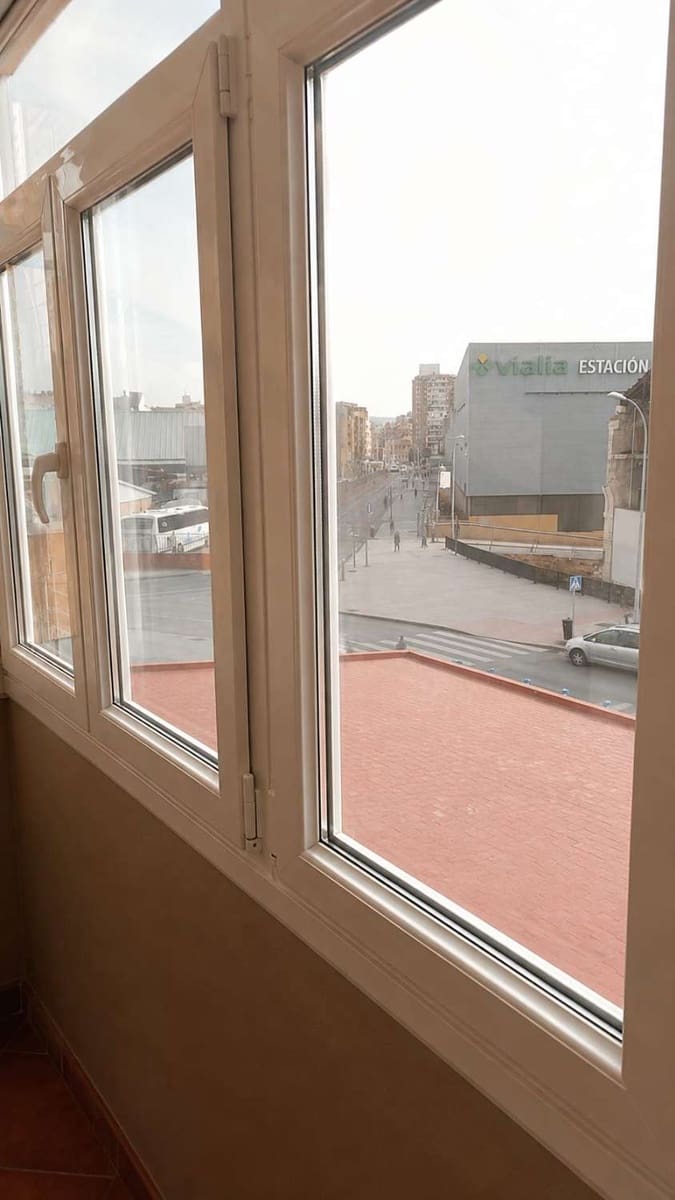 Piso de 3 habitaciones en Málaga ciudad en venta - 396.000 € (Ref: 9880602)