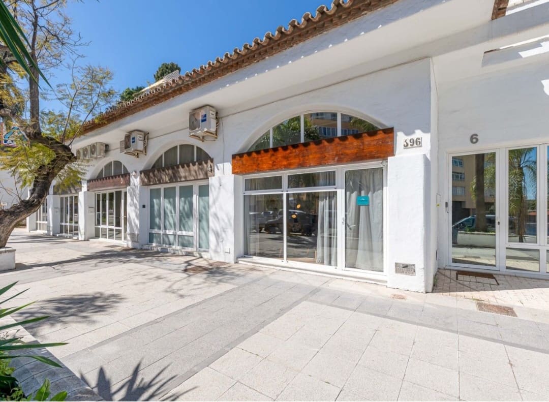 3 makuuhuone Ranta-asunto myytävänä paikassa Torremolinos - 347 000 € (Ref: 9898899)