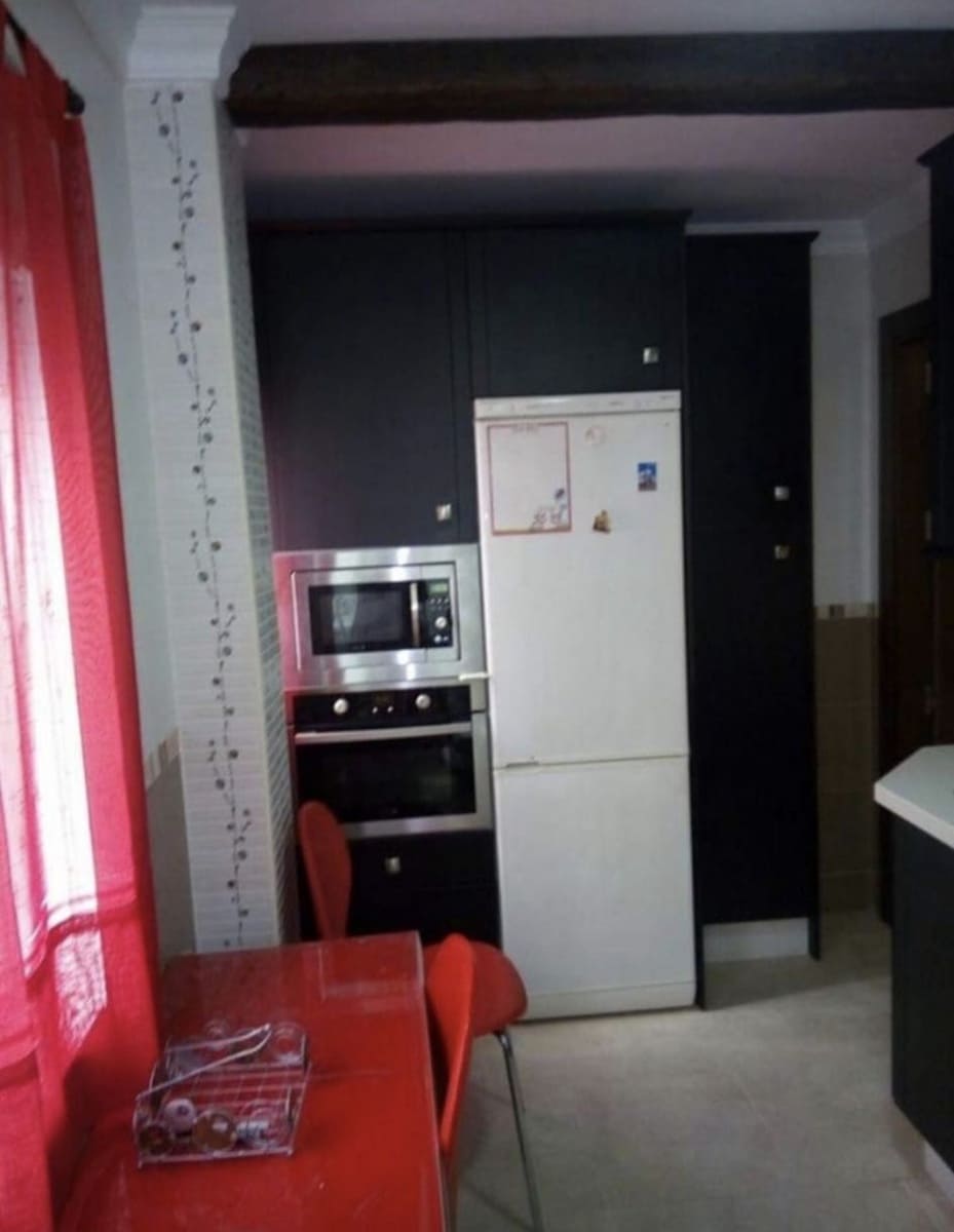 3 Zimmer Wohnung zu vermieten in Malaga Stadt - 1.400 € (Ref: 9898900)