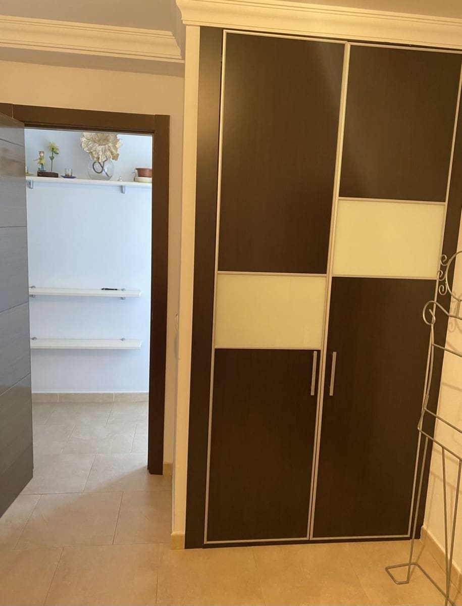 3 Zimmer Wohnung zu vermieten in Malaga Stadt - 1.400 € (Ref: 9898900)