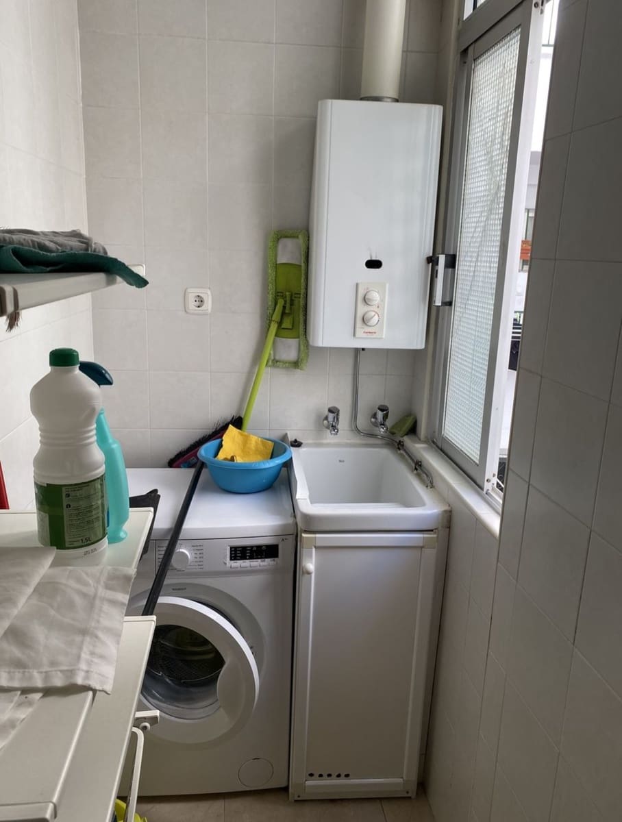 3 Zimmer Wohnung zu vermieten in Malaga Stadt - 1.400 € (Ref: 9898900)