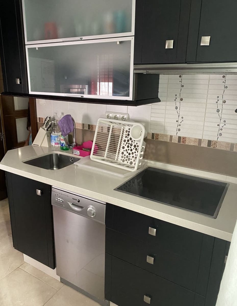 3 Zimmer Wohnung zu vermieten in Malaga Stadt - 1.400 € (Ref: 9898900)
