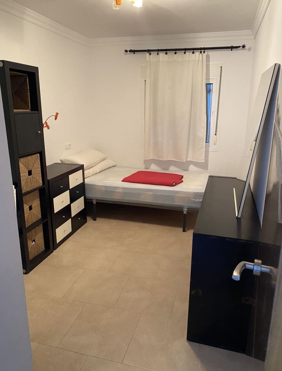 3 Zimmer Wohnung zu vermieten in Malaga Stadt - 1.400 € (Ref: 9898900)