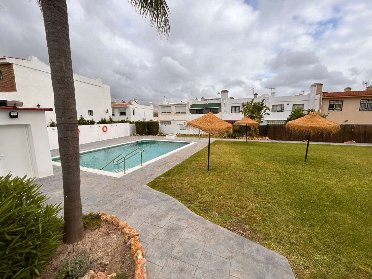 4 sovrum Radhus till salu i Alhaurin de la Torre med pool garage - 400 000 € (Ref: 9898901)