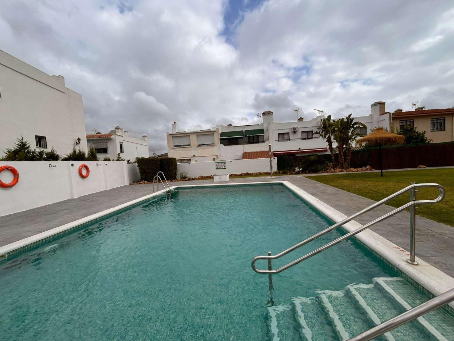 4 sovrum Radhus till salu i Alhaurin de la Torre med pool garage - 400 000 € (Ref: 9898901)