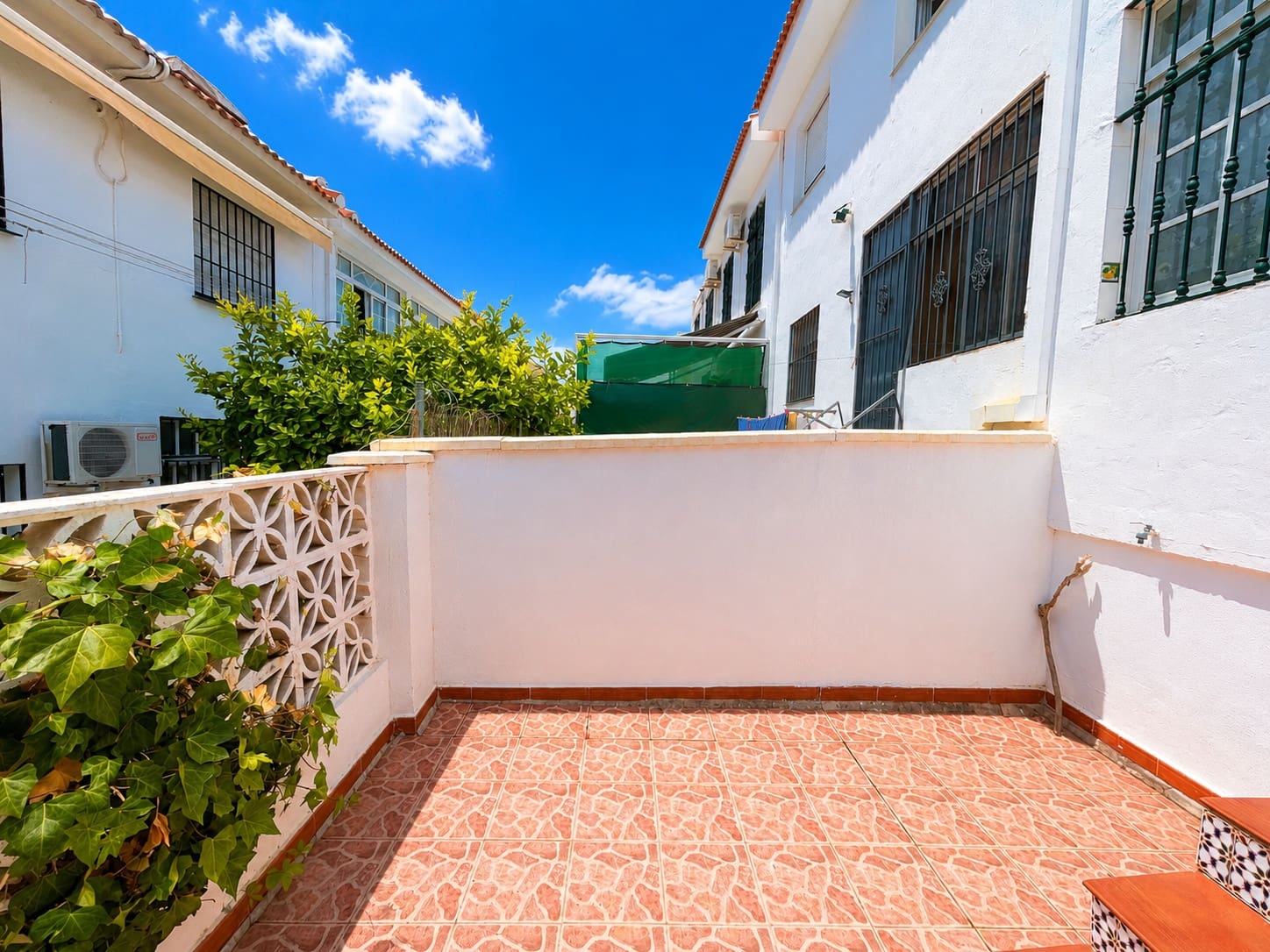 4 sovrum Radhus till salu i Alhaurin de la Torre med pool garage - 400 000 € (Ref: 9898901)