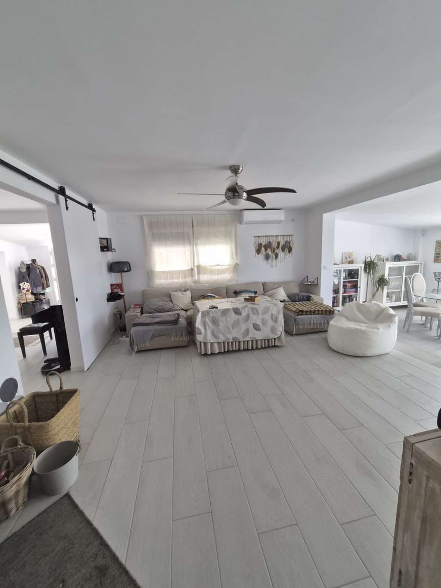 3 Zimmer Villa zu verkaufen in Cartama mit Pool Garage - 525.000 € (Ref: 9906810)