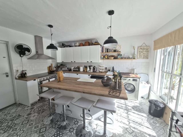 3 soverom Villa til salgs i Cártama med svømmebasseng garasje - € 525 000 (Ref: 9906810)