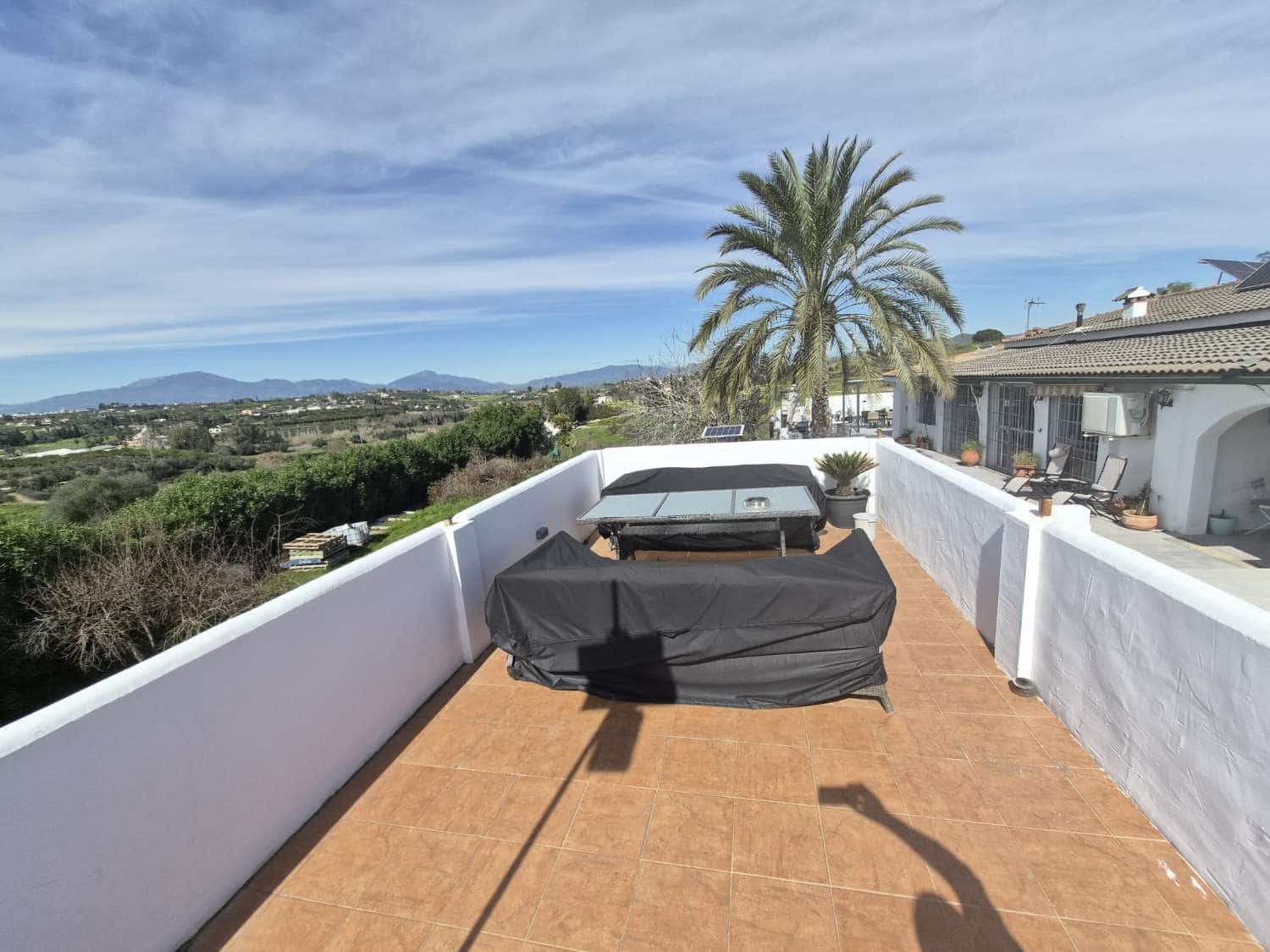 3 Zimmer Villa zu verkaufen in Cartama mit Pool Garage - 525.000 € (Ref: 9906810)