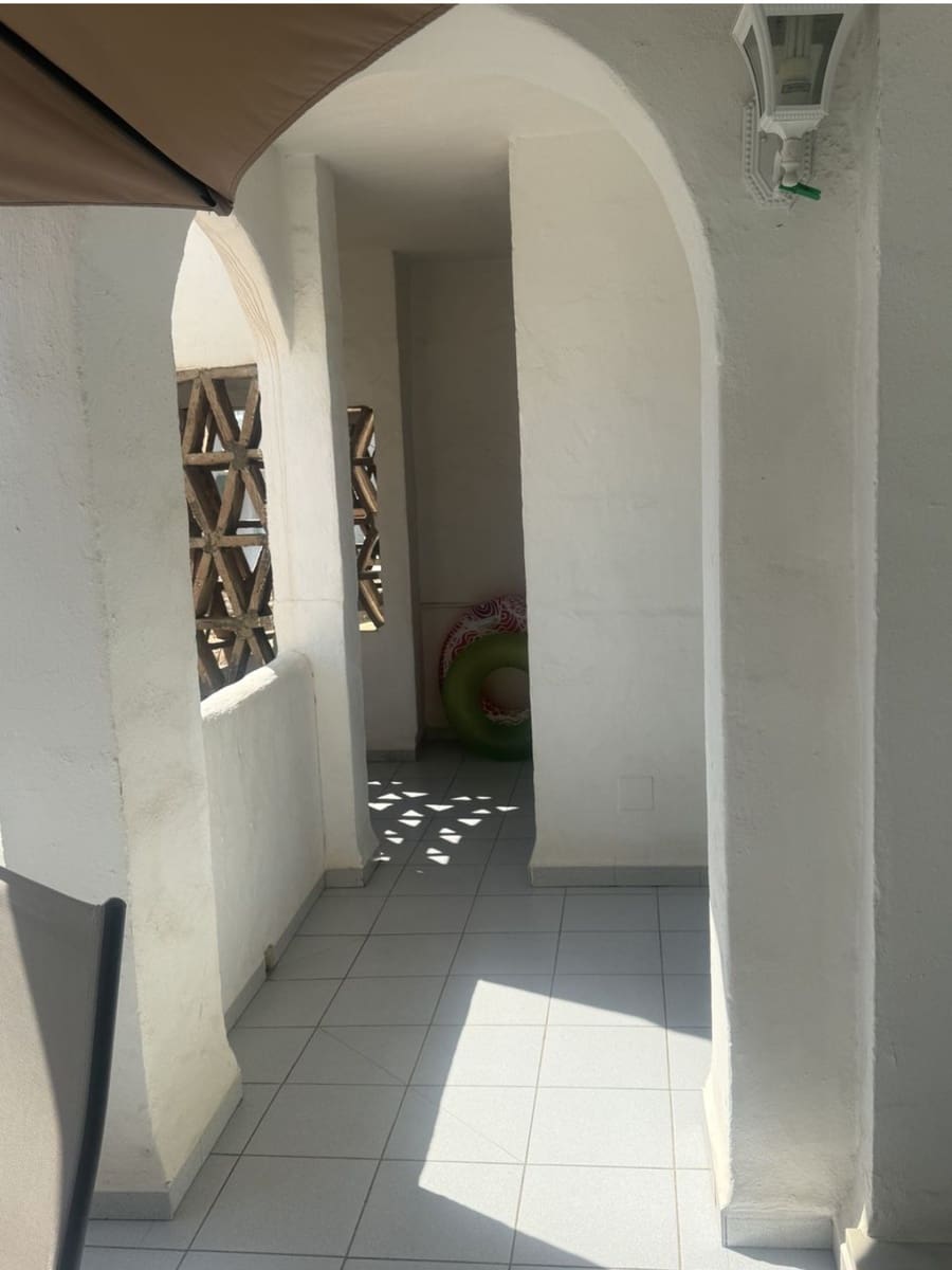 1 soveværelse Strandlejlighed til salg i Benalmadena med swimmingpool - € 445.000 (Ref: 9910049)