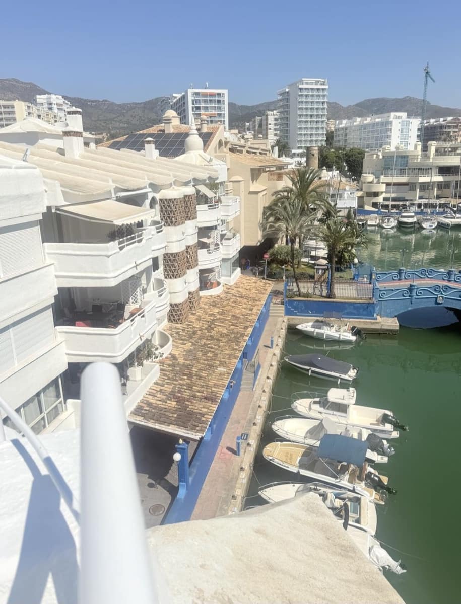 1 soveværelse Strandlejlighed til salg i Benalmadena med swimmingpool - € 445.000 (Ref: 9910049)