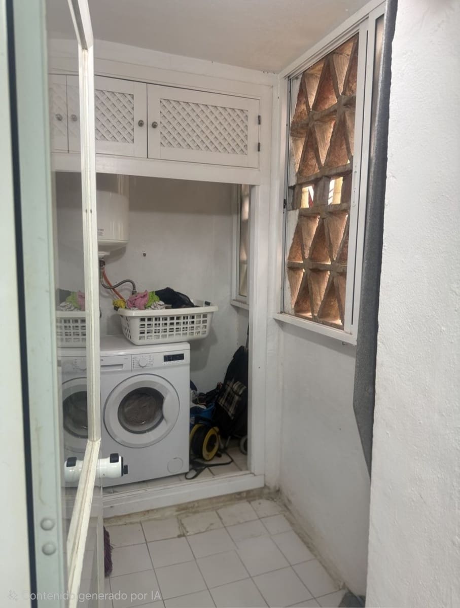 1 soveværelse Strandlejlighed til salg i Benalmadena med swimmingpool - € 445.000 (Ref: 9910049)