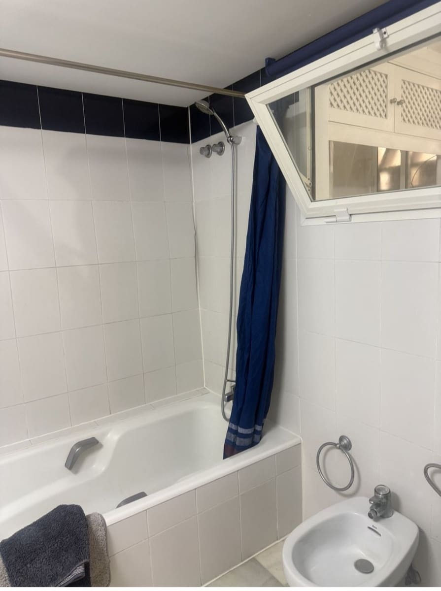 1 soveværelse Strandlejlighed til salg i Benalmadena med swimmingpool - € 445.000 (Ref: 9910049)