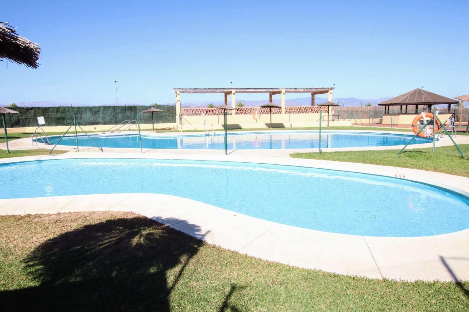 2 soverom Leilighet til salgs i Alhaurin de la Torre med svømmebasseng garasje - € 316 000 (Ref: 9917731)