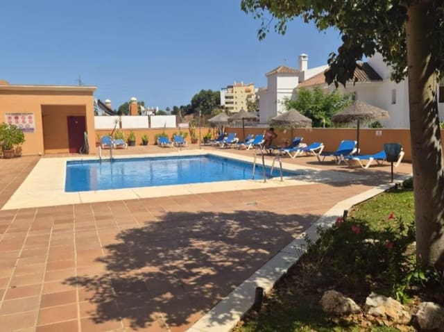 2 slaapkamer Strandappartement te koop in Mijas met zwembad garage - € 295.000 (Ref: 9935564)